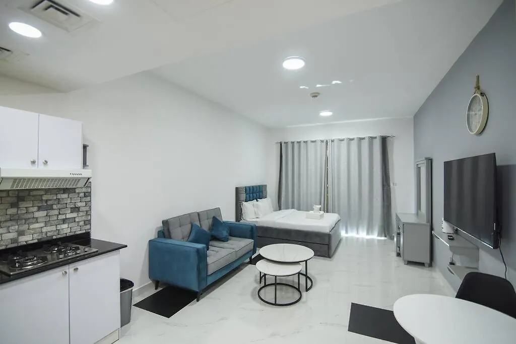 Luxury Studio - Impz - Dubai Production City 0*,