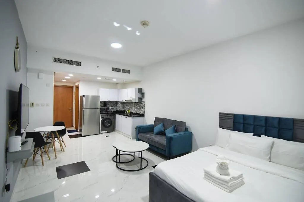 شقة Luxury Studio - Impz - Dubai Production City الإمارات العربية المتحدة